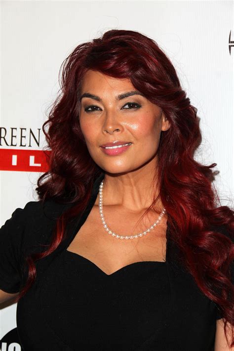 Tera Patrick is a porn actress and model who got the title of the Playmate of the Month in 2000. Her career achievements also include NightMovies, AVN and XRCO Halls of Fame. In 2018, she moved to Italy and got wed. Nude Roles in Movies: Andrew Blake Five Stars (2009),…
